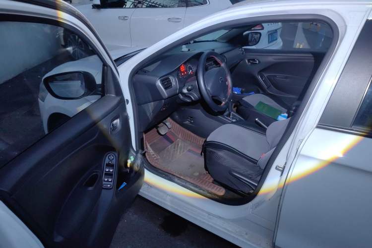 Used Citroen Elysee 2015 Qishang Edition 1.6L Automatic Fashion Model
