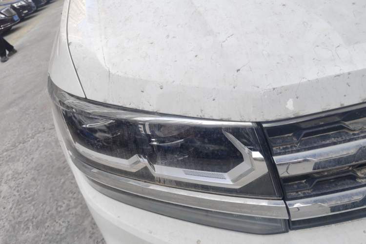 Used Volkswagen Tharu 2019 330TSI Four-Wheel Drive Flagship Model China VI Standard Right Front Headlight