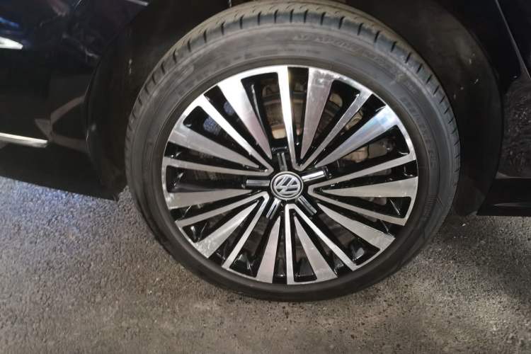 Used Volkswagen Passat 2019 330TSI Luxury Edition China VI Standard