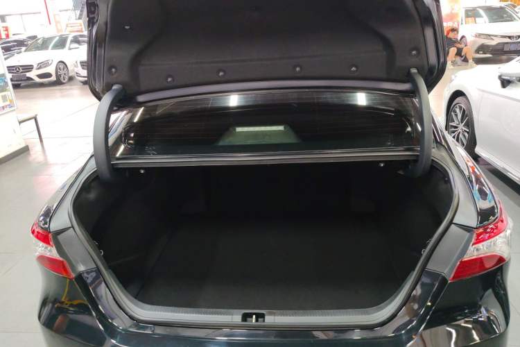 Used Toyota Camry 2018 2.5G Luxury Edition Trunk