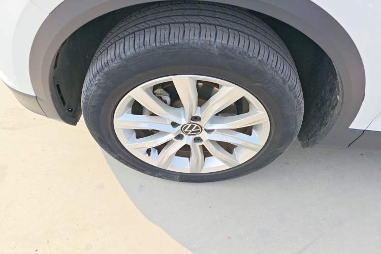 Used Volkswagen T-ROC 2022 280TSI DSG Two-Wheel Drive Elite PLUS Left Front Wheel Hub