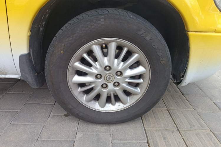 Used Chrysler Grand Voyager  Right Front Wheel Hub