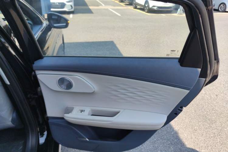 Used Chery Fengyun A8L 2025 1.5 TGDI 145 km Luxury Version Interior 6