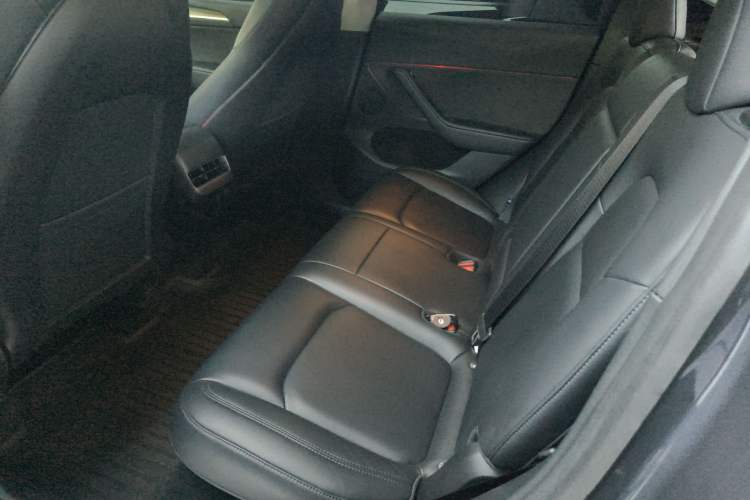 Used Tesla Model Y 2022 Long-Range All-Wheel-Drive Version
