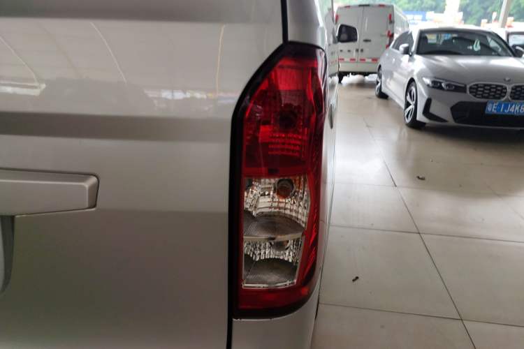 Used Wuling Rongguang V 2019 1.5L Standard Version China VI LAR
