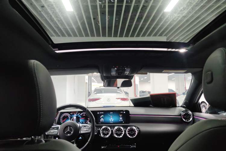 Used Mercedes-Benz A AMG 2020 AMG A 35 L 4MATIC Headliner