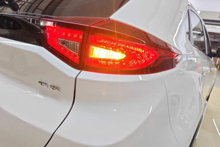 Used MG GS 2016 2.0TGI TST Luxury Edition Right Rear Taillight