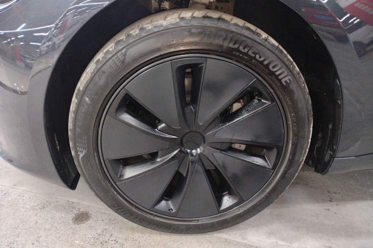 Used Tesla Model 3 2025 Rear-Wheel-Drive Version