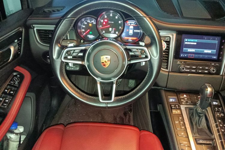 Used Porsche Macan 2017 Macan 2.0T Steering Wheel