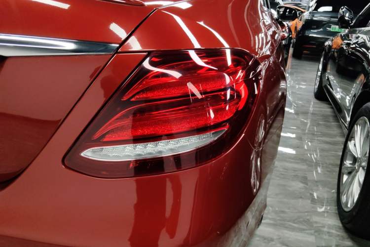 Used Mercedes-Benz E-Class 2017 Restyled E 300 Sport Edition Right Rear Taillight