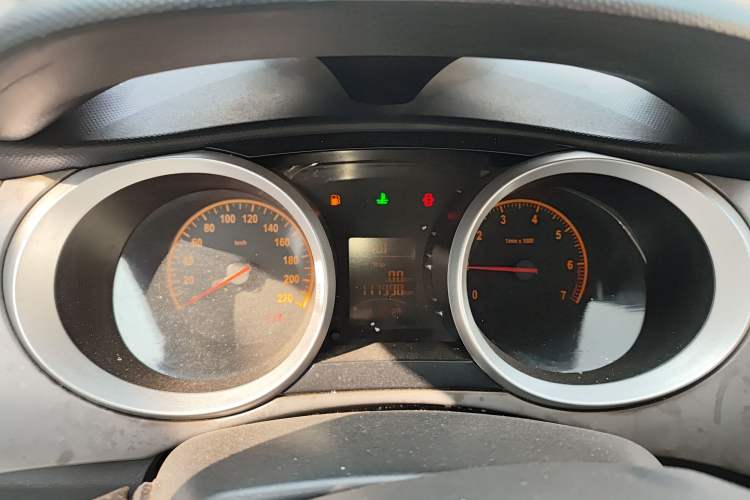 Used Brilliance H230 2012 1.5L AMT Sunroof Version
