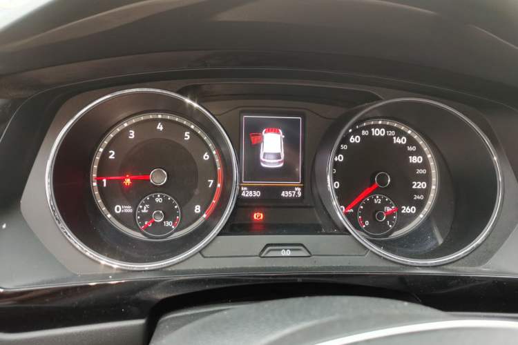 Used Volkswagen Tiguan L 2018 280TSI Automatic Two-Wheel Drive Comfort Edition Instrument Cluster