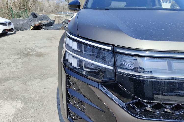 Used Volkswagen Teramont 2025 Tiguan Pro 450TSI Four-Wheel Drive Summit Edition Right Front Headlight