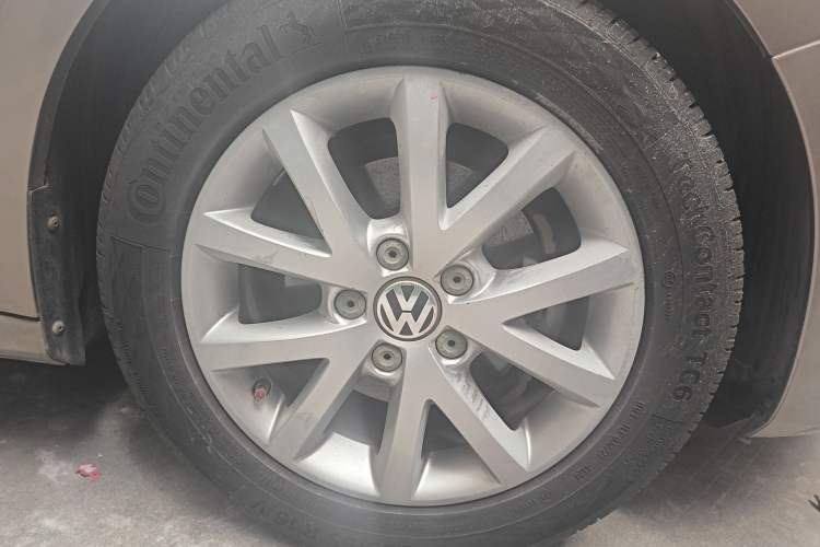 Used Volkswagen Sagitar 2012 1.6L Automatic Fashion Edition