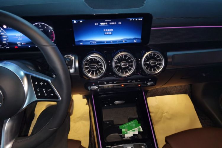 Used Mercedes-Benz GLB 2025 GLB 220 4MATIC Audio And AC Panel