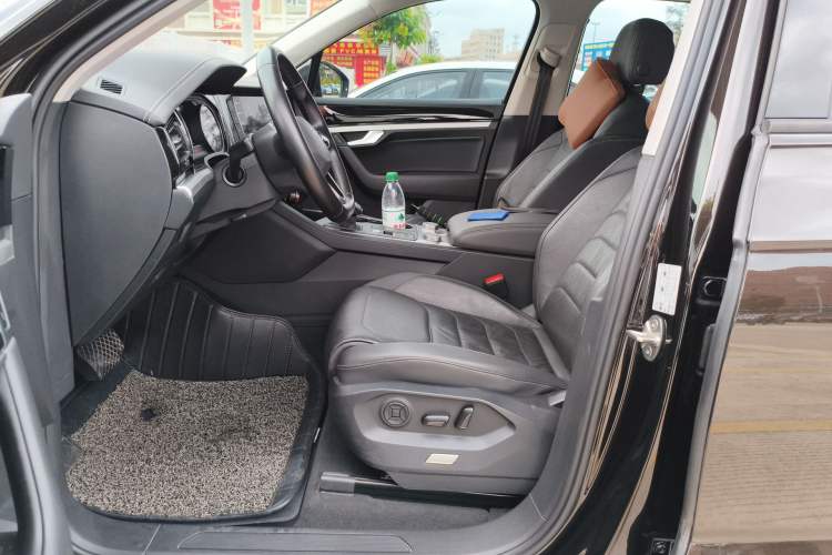 Used Volkswagen Touareg 2021 2.0 TSI Flagship Special Edition Left Front Seat