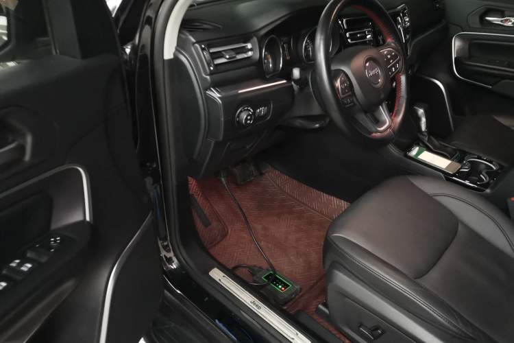 Used Jeep Grand Commander 2018 2.0T Four-Wheel Drive Prestige Edition China V
