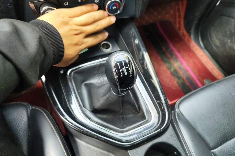 Used Dongfeng Fengon S560 2018 1.8L Manual Comfort 5-Seater China V Standard