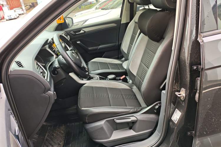 Used Volkswagen T-ROC 2018 230TSI DSG Two-Wheel Drive Advanced Version China V Standard