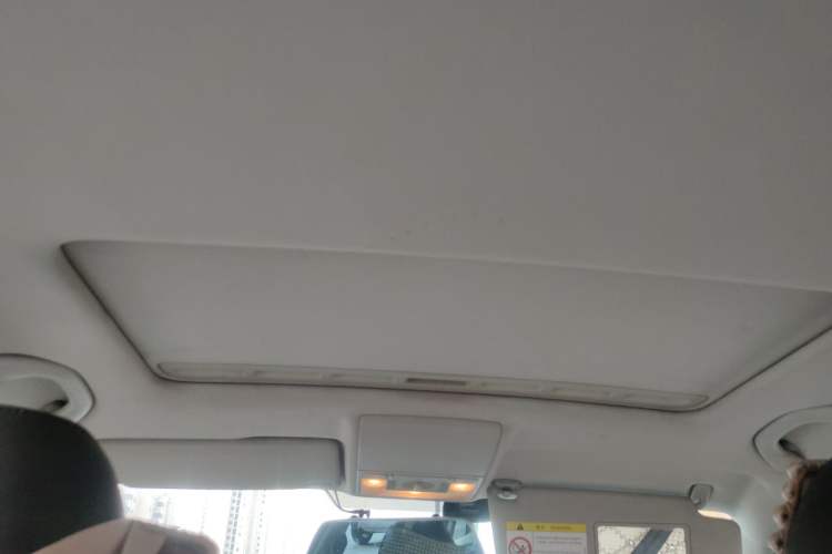 Used Volkswagen Gran Lavida 2013 1.6L Manual Comfort Model
