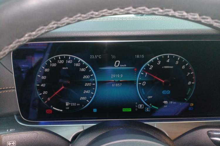 Used Mercedes-Benz E-Class New Energy 2022 Restyled E 350 e L Plug-in Hybrid Sports Sedan
