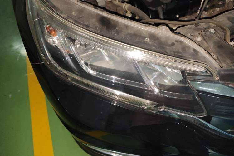 Used Honda CR-V 2015 2.4L two-wheel drive luxury version
