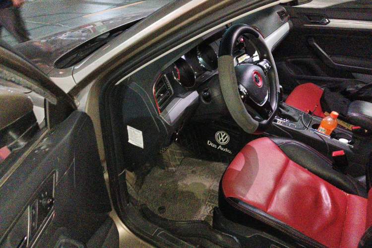 Used Volkswagen Lamando 2018 230TSI DSG Fashion Edition
