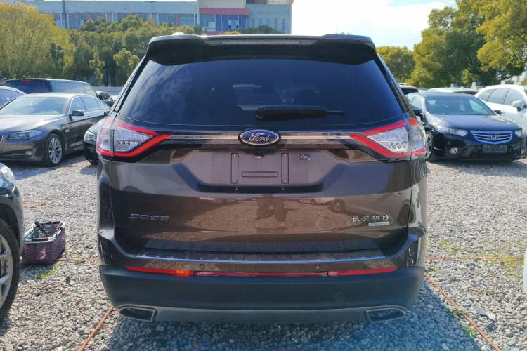 Used Ford Edge 2018 EcoBoost 245 Two-Wheel-Drive Titanium 7-Seater China VI Standard