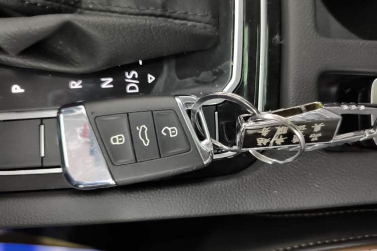 Used Volkswagen Magotan 2023 2 Million Units Commemorative Edition 330TSI DSG Luxury Version Interior 1