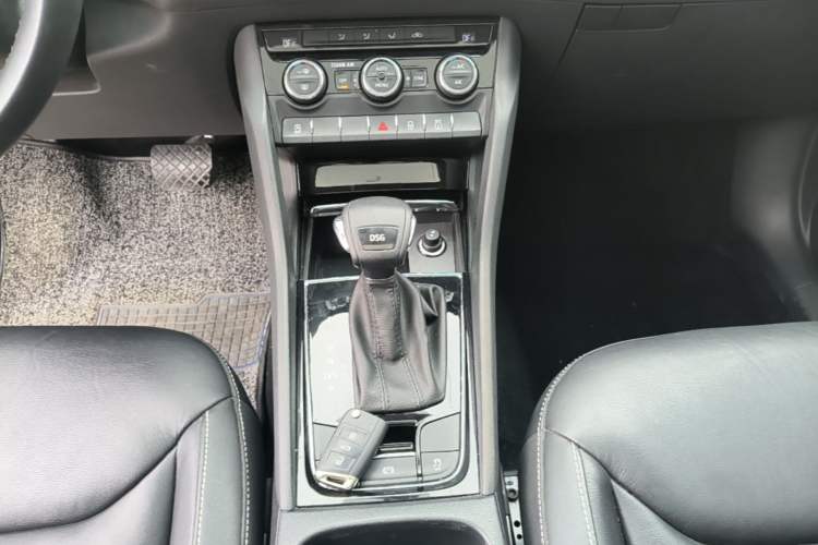 Used Skoda Kodiaq 2017 TSI330 5-Seat Two-Wheel Drive Luxury Edition Gear Lever