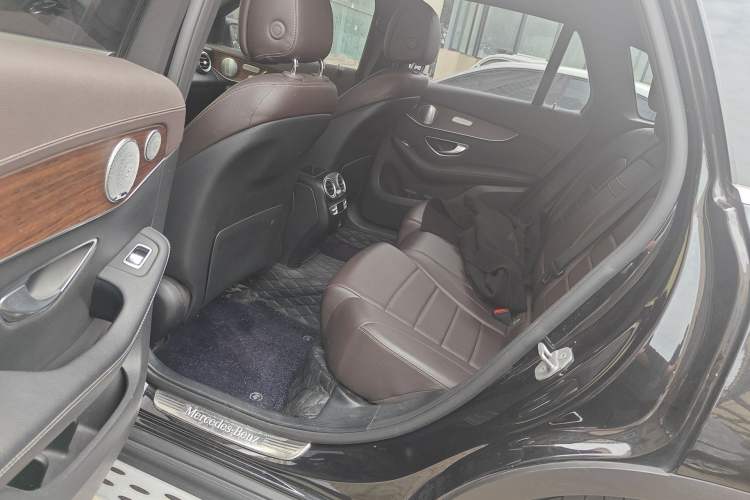 Used Mercedes-Benz GLC 2020 Facelifted GLC 300 L 4MATIC Luxury Edition Left Rear Seat