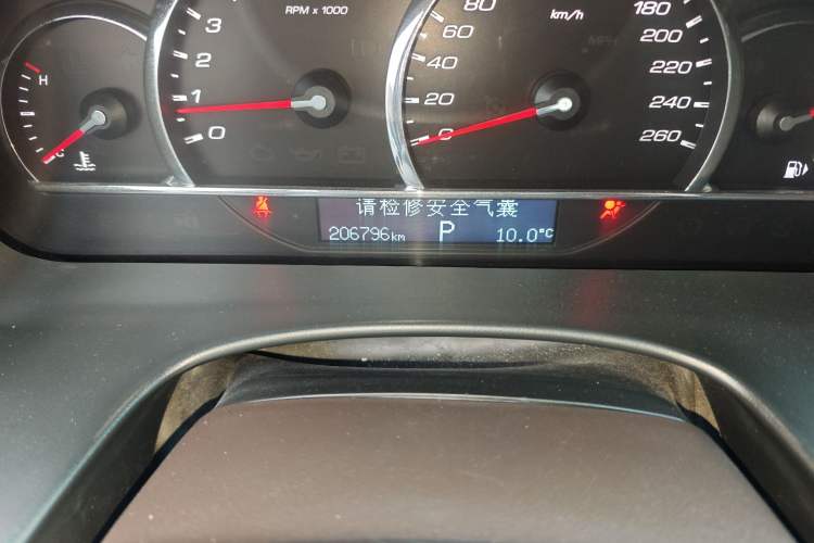 Used Cadillac SLS Seville 2011 2.0T Elite Edition Odometer Close Up