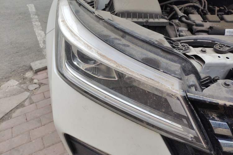 Used Wuling Alvez 2023 1.5L CVT Comfort Edition Right Front Headlight
