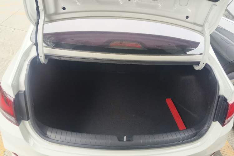 Used Hyundai Celesta 2020 1.6L Automatic GL Enjoyable Edition Trunk