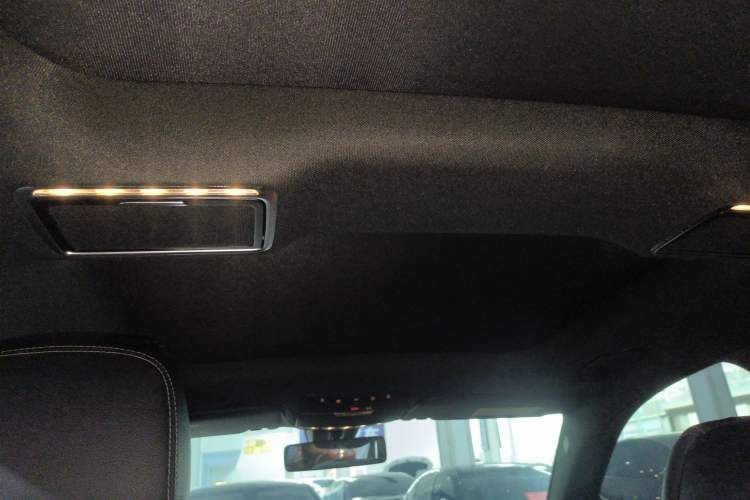 Used Mercedes-Benz GLC 2020 Facelifted GLC 260 L 4MATIC Dynamic Edition
