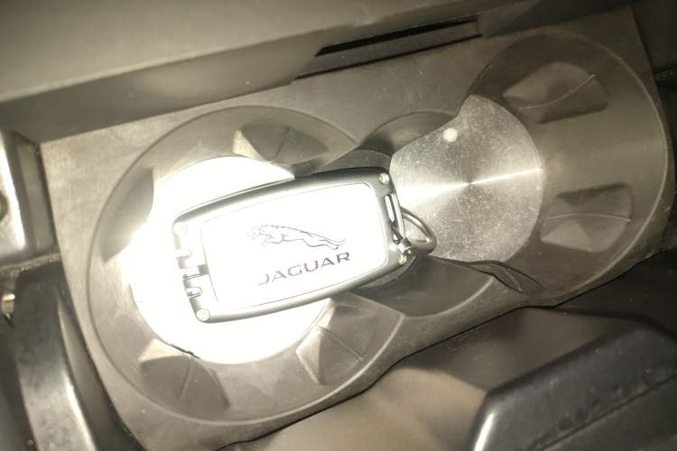 Used Jaguar F-TYPE 2016 3.0 SC Hardtop Version
