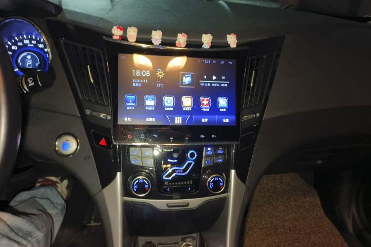 Used Hyundai Sonata 2015 Classic 2.0L Automatic Luxury Edition Audio And AC Panel