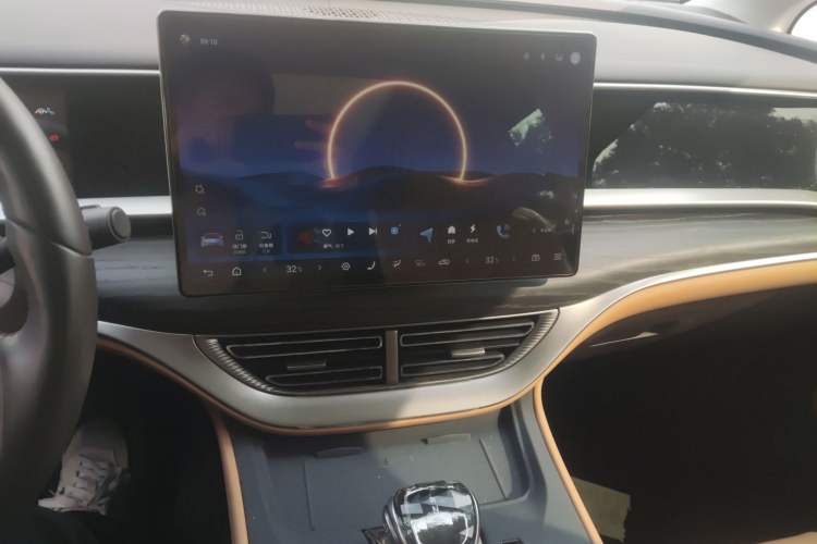 Used Denza D9 2024 DM-i 980 Four-Wheel Drive Prestige Model