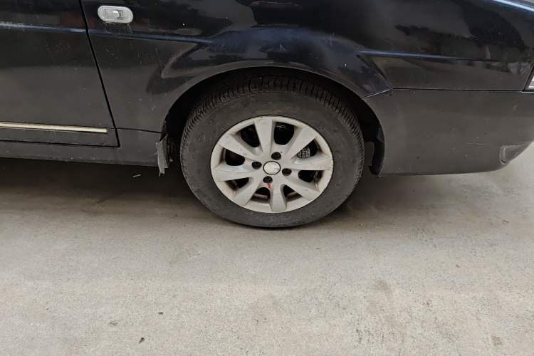 Used Volkswagen Santana Vista 2010 1.6L Manual Comfort Version
