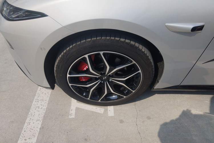 Used Dongfeng eπ eπ007 2025 Model Pure-Electric 565 All-Wheel-Drive Max Leading Edition