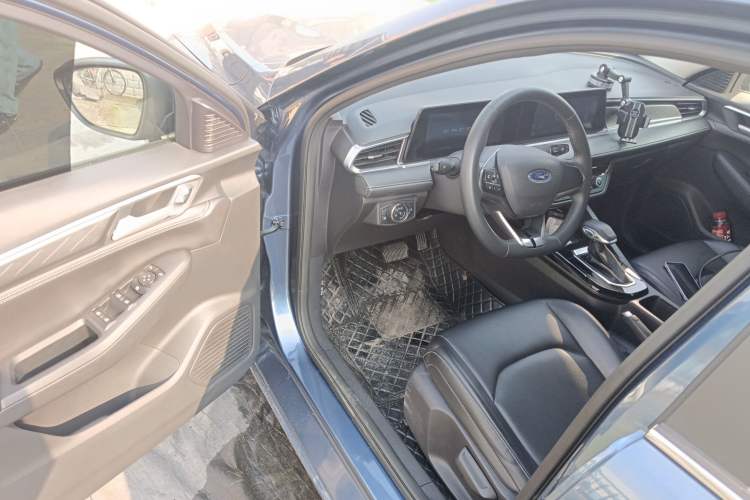 Used Ford Escort 2021 1.5L Automatic Diamond Edition
