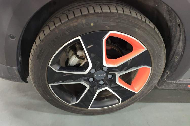 Used Lynk & Co 02 2021 2.0TD Automatic Two-Wheel Drive Zhaoshang Champion Edition Left Front Wheel Hub