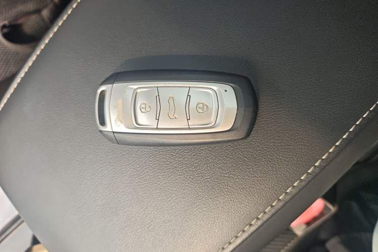 Used Geely Auto Emgrand X7 Sport 2021 Million Edition 1.8TD DCT Two-Wheel Drive Comfort Model