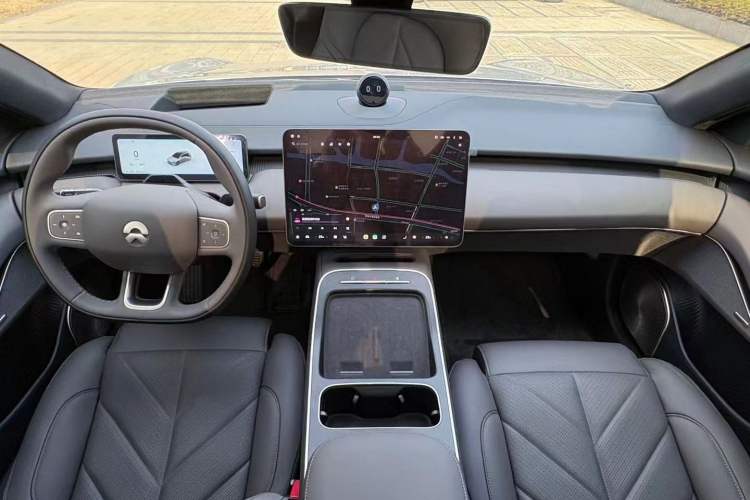 Used Nio ET5T 2025 75 kWh Touring Interior 2