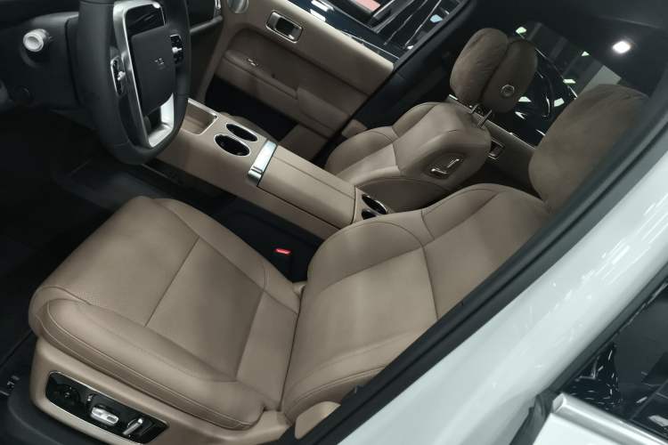 Used Li Auto L8 2025 Pro Smart Refresh Edition
