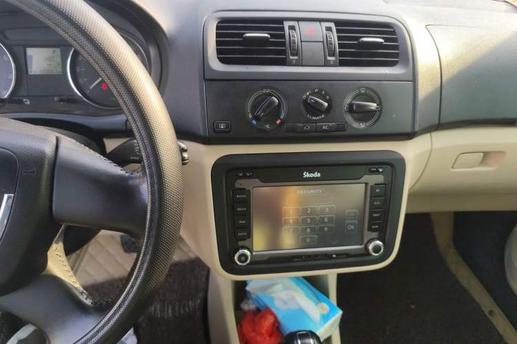 Used Skoda Fabia 2012 1.6L Scout
