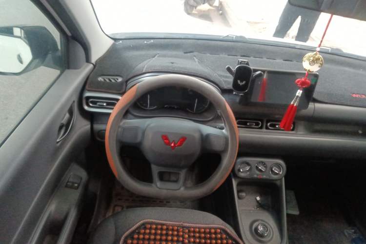 Used Wuling Hongguang New Energy 2024 All-Electric Model 300KM Standard Version
