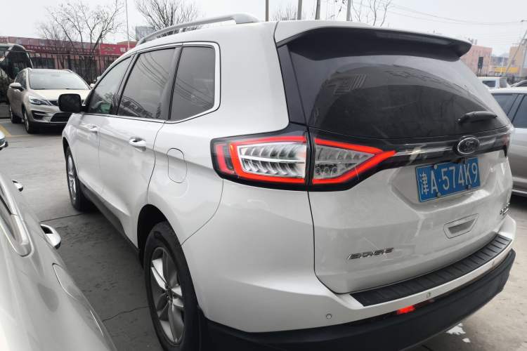 Used Ford Edge 2015 2.0T GTDi Two-Wheel-Drive Platinum Edition