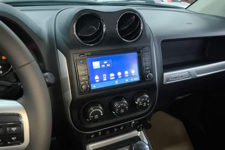 Used Jeep Compass 2014 Revised Version 2.0L Two-Wheel Drive Elite Edition
