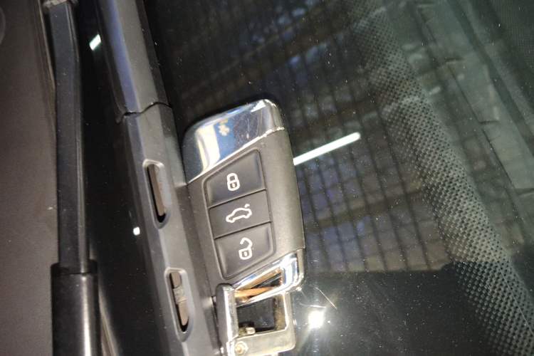 Used Volkswagen Magotan 2023 2 Million Units Commemorative Edition 330TSI DSG Luxury Version
